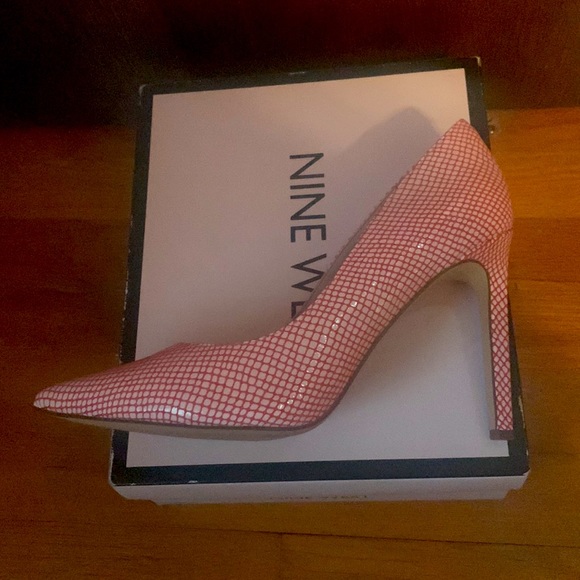 Get REDy for the Valentines Day! - Picture 2 of 4